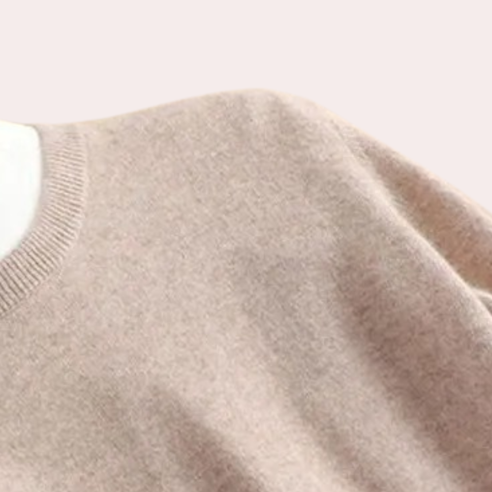 Casual men's round neck long sleeve sweater