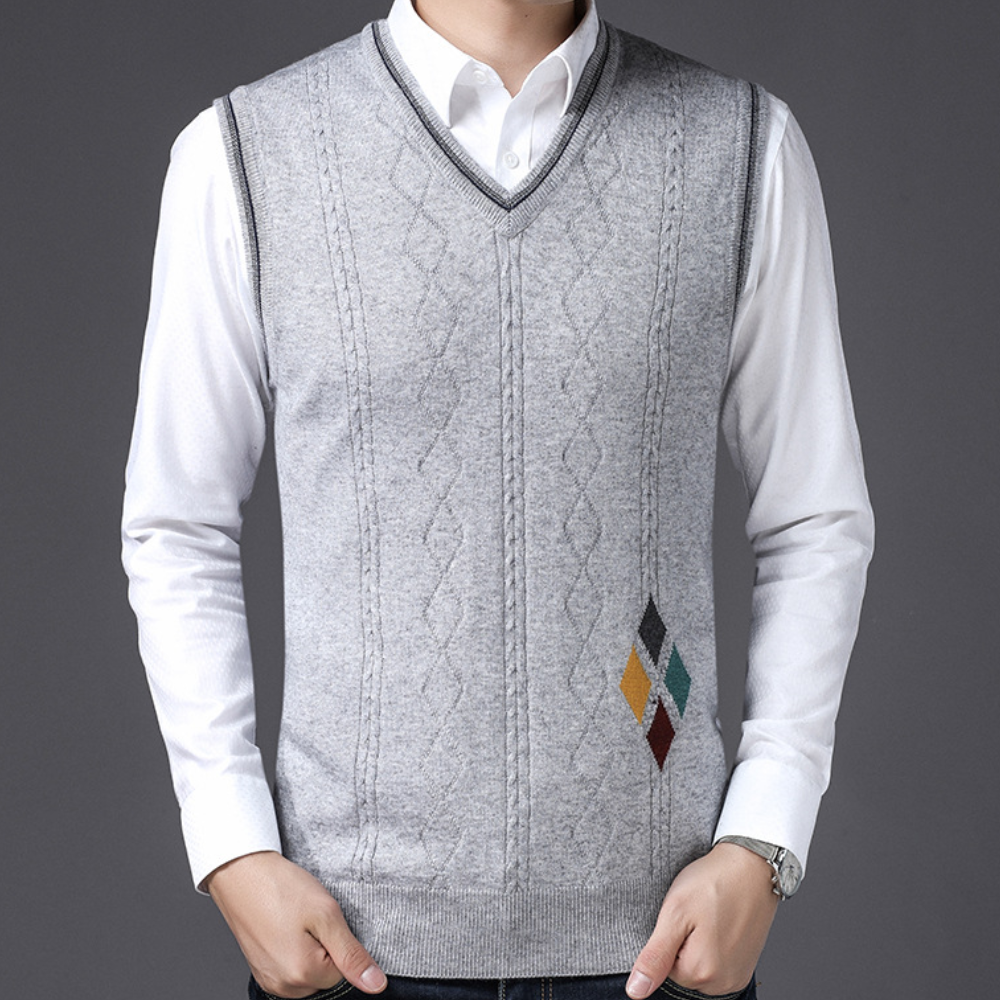 Men's casual vest for effortless autumn style