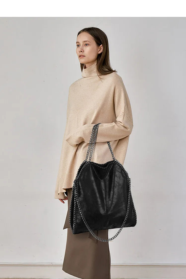 Elysée 2025 Shoulder Bag