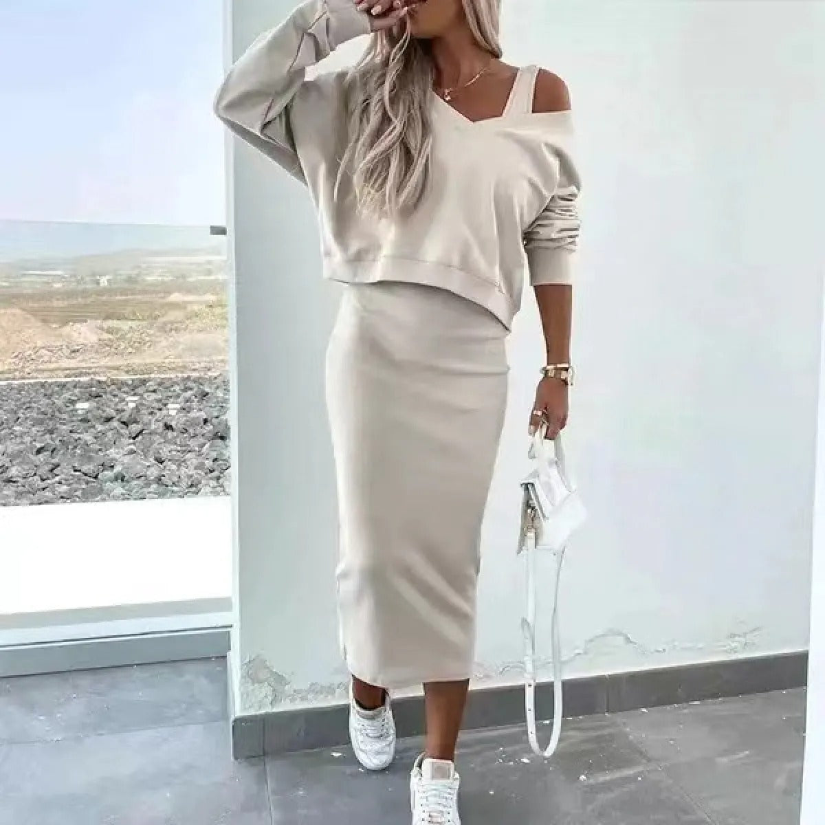 Two-piece set with sweater & midi dress